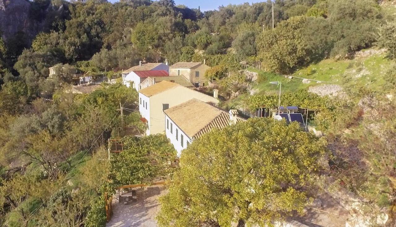 Castelli Olive Press Casa de hóspedes Acharavi  Exterior foto
