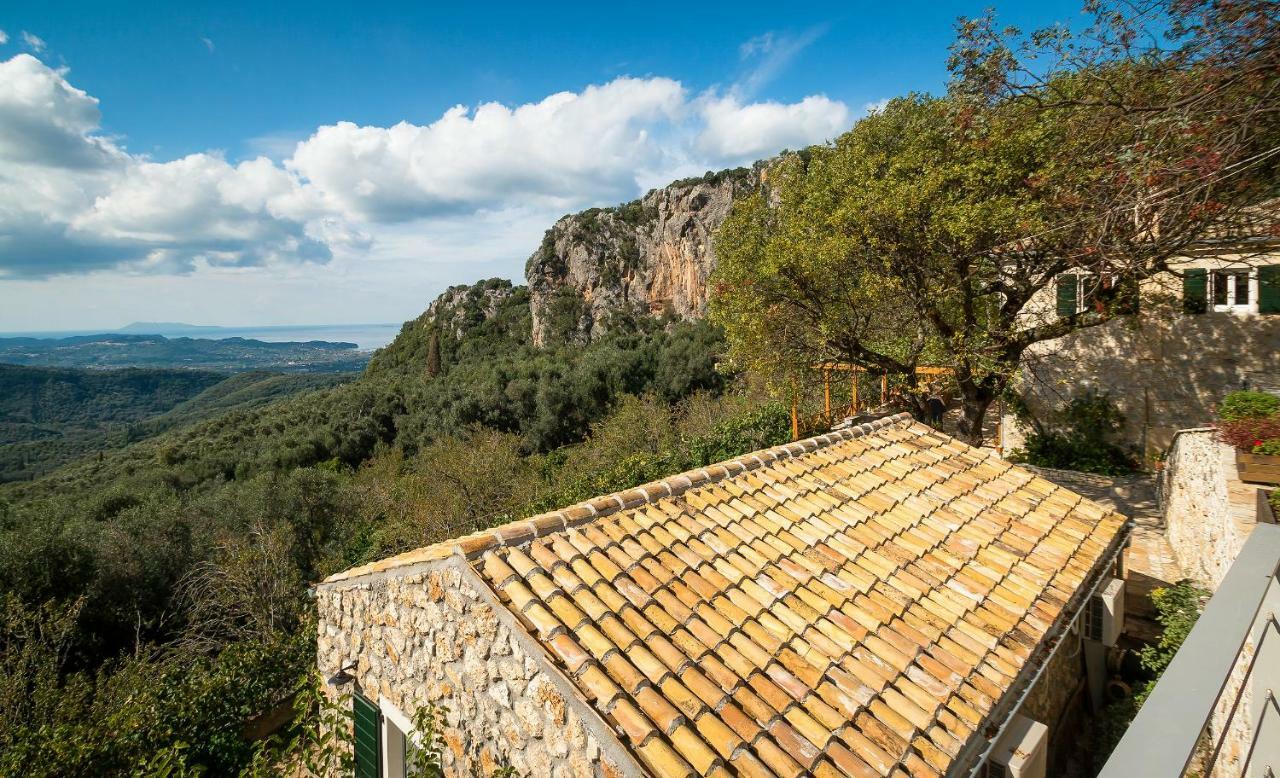 Castelli Olive Press Casa de hóspedes Acharavi  Exterior foto