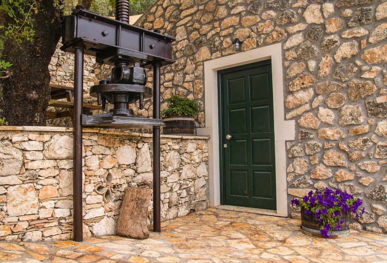 Castelli Olive Press Casa de hóspedes Acharavi  Exterior foto
